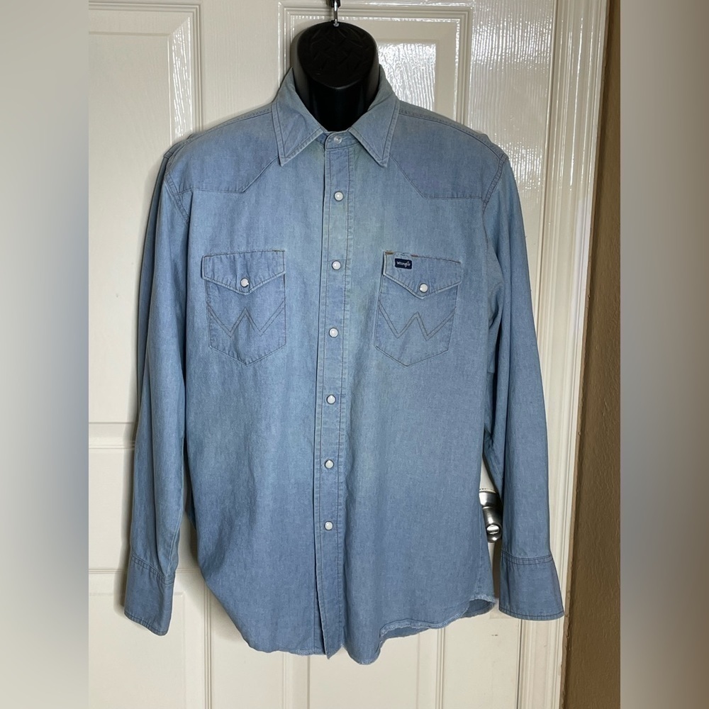 2000s Wrangler Denim Western Shirt Size Large​​​​​​​​​​​​​​​​​​